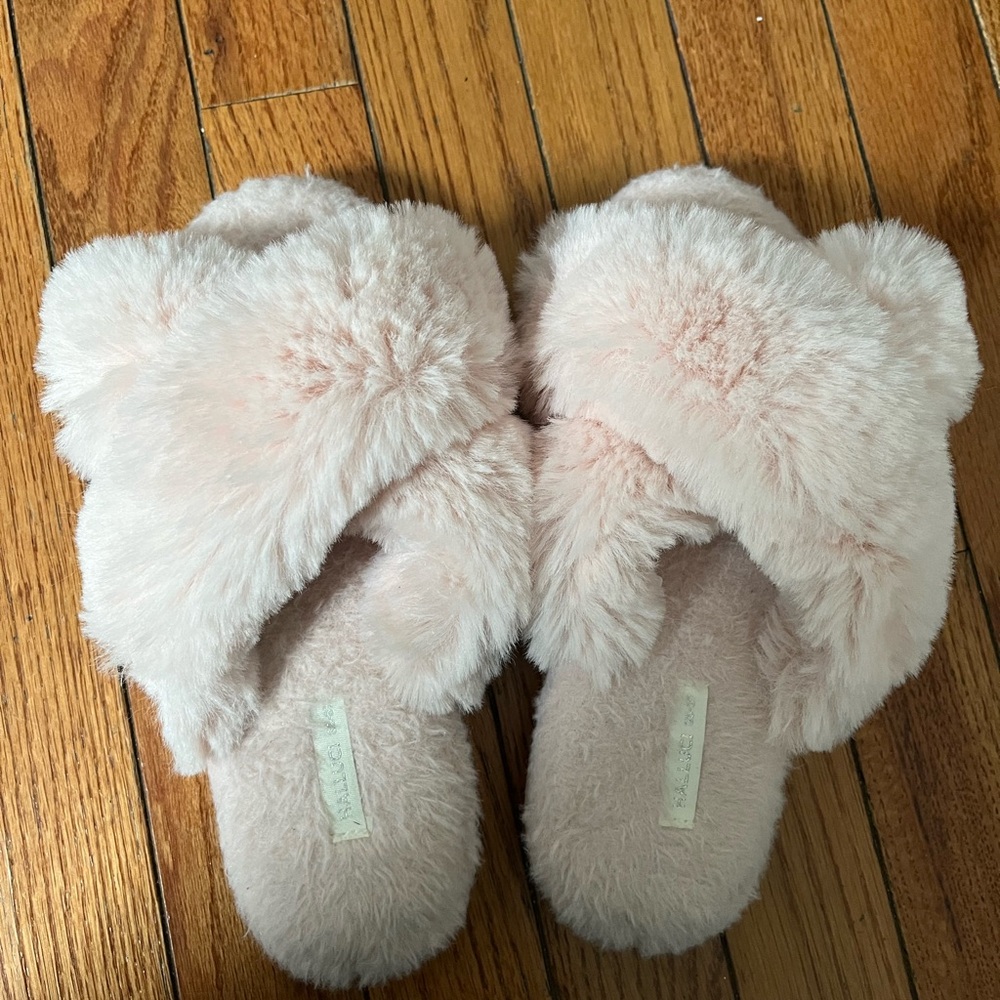 Halluci Fluffy Pink Slippers
